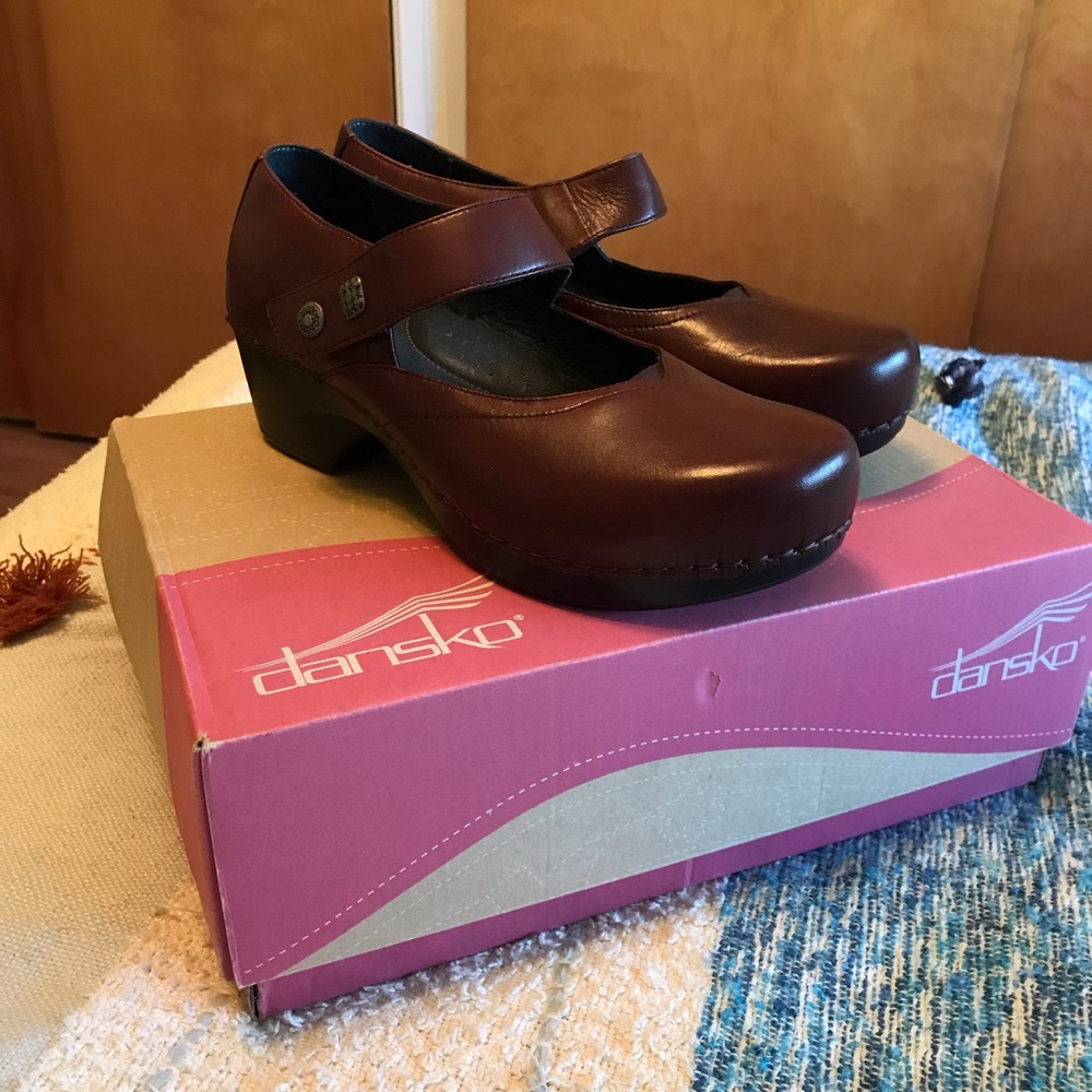 NIB ✨ dansko clogs !! tandy burnished full grain